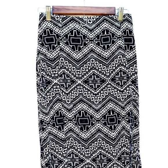 Express Black White Aztec Tribal Geometric Side Slit Midi Pencil Skirt - Picture 5 of 6